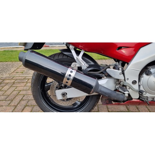 304 - 1999 Yamaha YZF 600R, 599cc. Registration number T81 KLF. Frame number JYA4TV00000043081. Engine num... 