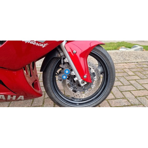 304 - 1999 Yamaha YZF 600R, 599cc. Registration number T81 KLF. Frame number JYA4TV00000043081. Engine num... 