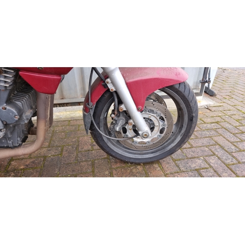 302 - 1996 Triumph Sprint, 885cc. Registration number P804 RRH. Frame number SMTTC362DMT032257. Engine num... 