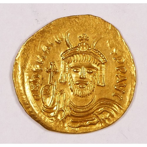 375 - Heraclius (610-641), gold Solidus, Constantinople, 4.4gm