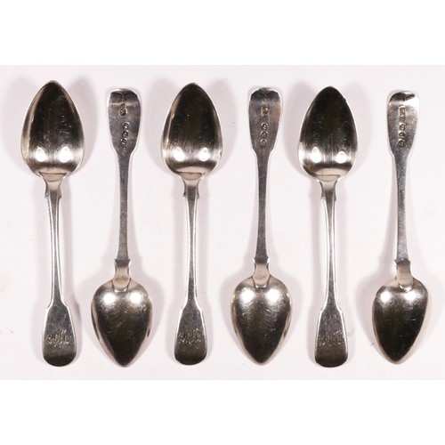 103 - A George III silver set of fiddle pattern tea spoons, London 1819, 104 gm.