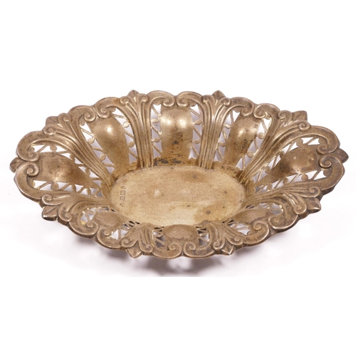 102 - A Victorian oval bon bon dish, Sheffield 1898, with embossed and pierced decoration, 18 x 11.5cm, 88... 