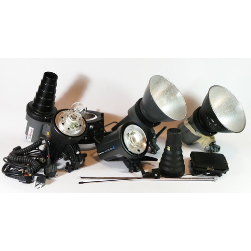58 - Five photography studio lights, to include an Elinchrom D-Lite Rx4, Calumet Genesis 200, an Interfit... 