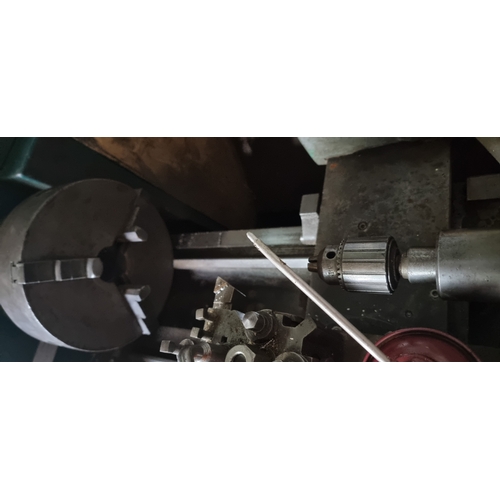 2 - A Colchester Triumph 2000 3 phase/240 volt bed lathe, with various attachments, in working order.
PL... 
