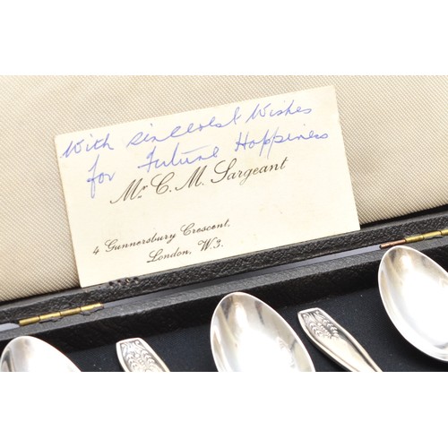 39 - A silver set of tea spoons, Birmingham 1945, 72gm, cased