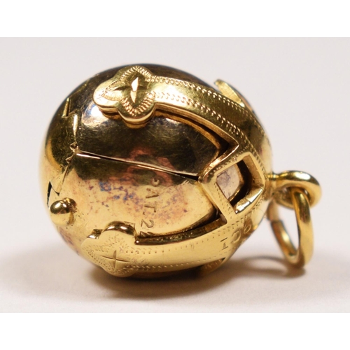 61 - A vintage 9ct gold and silver gilt Masonic ball, stamped 9ct and PAT 226680/2, diameter 12mm, 6.7gm.