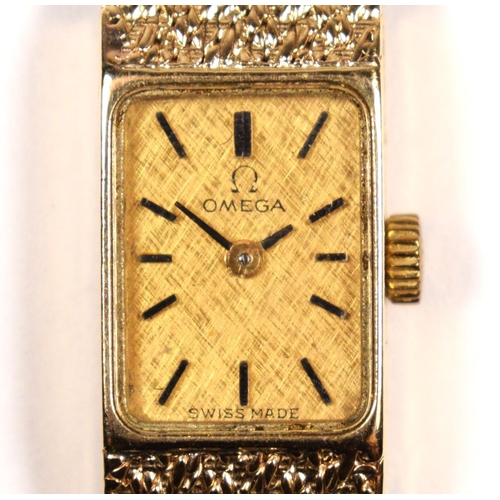 144 - Omega, a 9ct gold manual wind ladies wristwatch, London 1969, gilt dial with baton markings, the 17 ... 