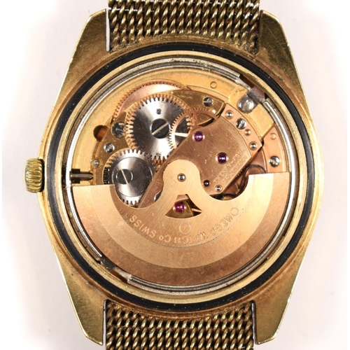 145 - Omega, a 9ct gold automatic day/date gentleman's wristwatch, ref 1061, London 1972, the gilt dial wi... 