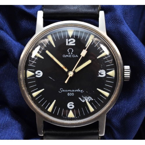 146 - Omega Seamaster 600, a stainless steel manual wind  gentleman's wristwatch, ref 135.050, c.1965, bla... 