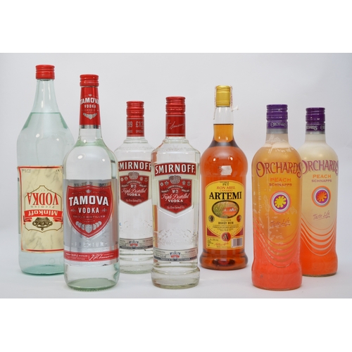 194 - Seven bottles of spirits and liqueurs, to include Smirnoff, 70cl (x2), Orchards Peach Schnapps, 70cl... 