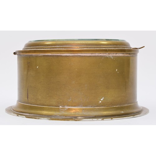 298 - An early 20th century English brass 7