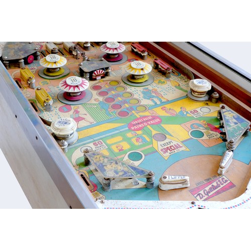 408 - A Cross Town flipper skill game / pinball machine, by D. Gottlieb & Co, C.1966, works on a 6D coin, ... 