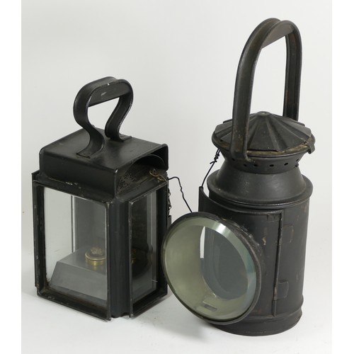 25 - A Southern Railway four aspect handlamp, body stamped 'S(E)R', complete with burner but missing gree... 