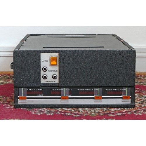 306 - A Dallas Abiter Slider guitar amplifier, 38 x 70 x 18cm