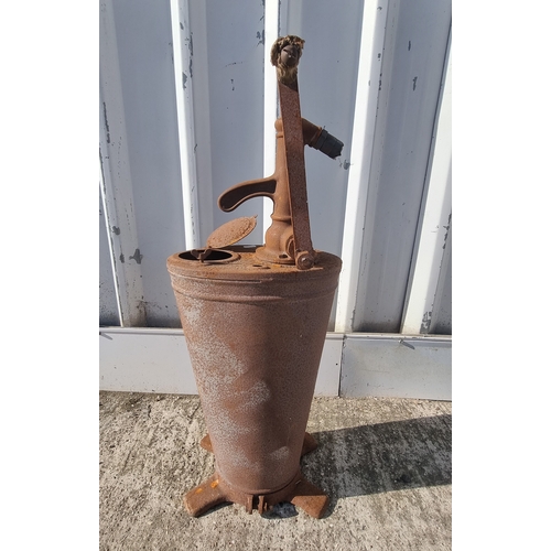 16 - An unbranded forecourt oil dispenser