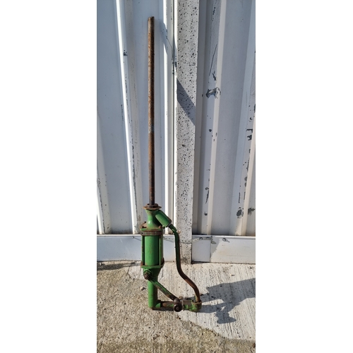 18 - A oil drum hand pump, 135cm