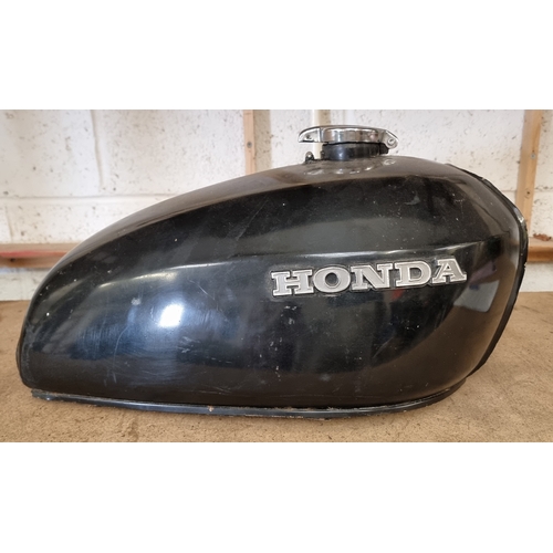 124 - A Honda CB450 petrol tank, it has been professionally sealed.