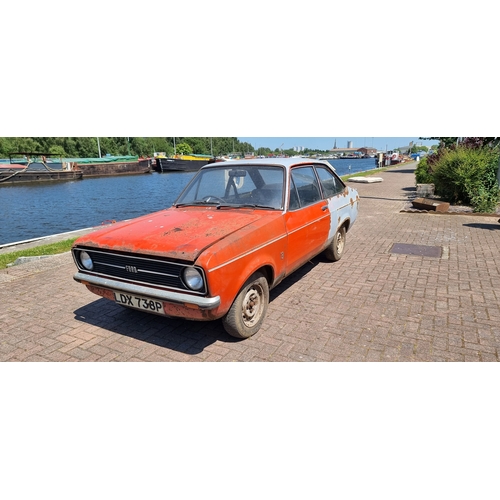 304 - 1975 Ford Escort 1.3L, 2 door, 1298cc, project. Registration number LDX 738P. Chassis number BBATRJ2... 