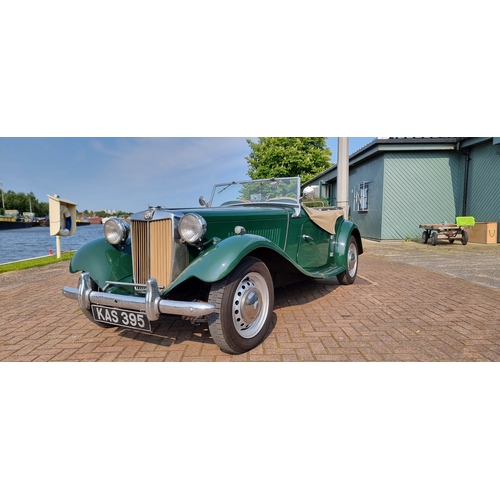 321 - 1951 MG TD/C, Mk 2, 1250cc. Registration number KAS 395 (non transferrable). Chassis number TD/C9610... 