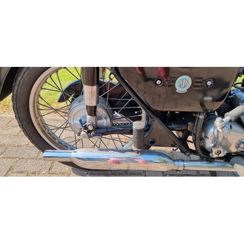 442 - 1962 AJS Model 31, 646cc. Registration number 284 XVD (non transferable). Frame number A71477, paint... 