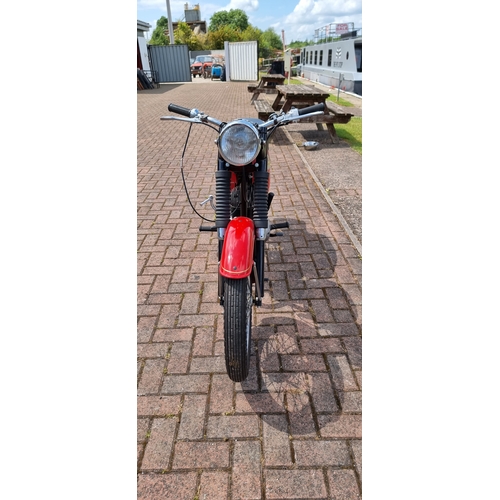 450 - 1971 BSA Bantam D7, 175cc. Registration number KWU 312J. Frame number D7 12241. Engine number XC1304... 