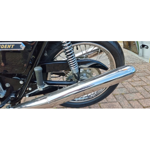 454 - 1976 Triumph T160V Trident, 736cc. Registration number OFO 413R. Frame number EK03925. Engine number... 