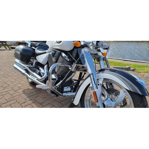 457 - 2007 Victory Kingpin Tour, 1634cc. Registration number GN07 UYA. Frame number 5VPCD26U373004947. Eng... 