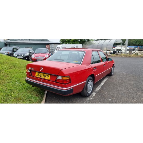 307 - 1991 Mercedes Benz W124, 1997cc. Registration number J661 NFR. VIN number WDB124 0212B 738362. Engin... 