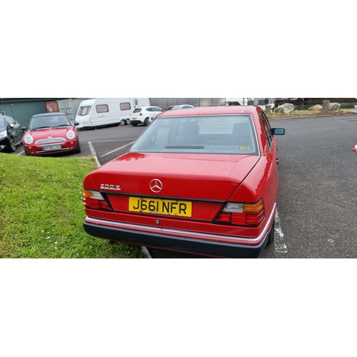 307 - 1991 Mercedes Benz W124, 1997cc. Registration number J661 NFR. VIN number WDB124 0212B 738362. Engin... 