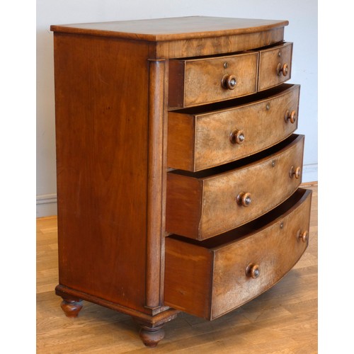 540 - An Edwardian mahogany bow fronted chest of drawers, having two short drawers over three graduated lo... 