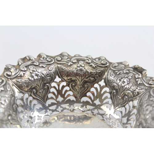 28 - An Edwardian silver pierced and embossed bon bon dish, Sheffield 1909, 12.5cm, 49gm