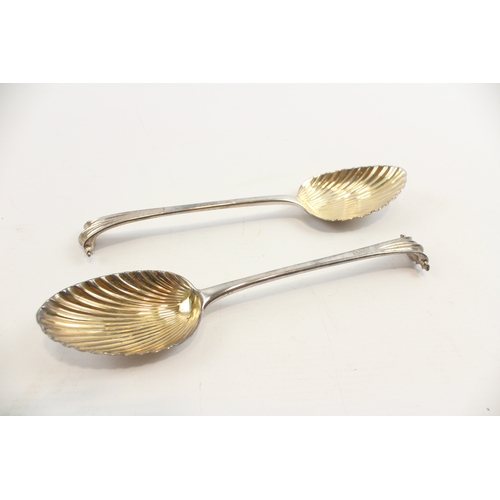 46 - A Victorian silver Onslow pattern shell bowl serving spoons, London 1854, 21.5cm, 153gm