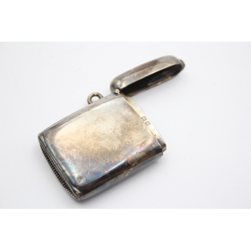 57 - A Victorian silver vesta case, Chester 1899, 4.5 x 3.5cm