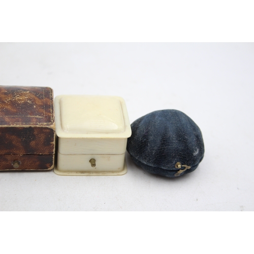 137 - 6 vintage jewellery boxes