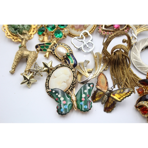 148 - 25 various costume brooches