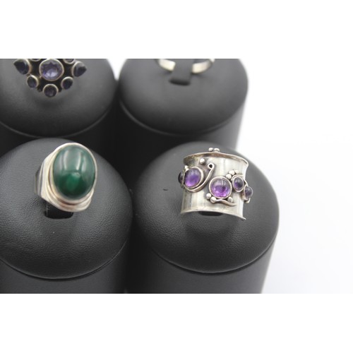 212 - Six silver and gemset rings, including malachite, 55gm