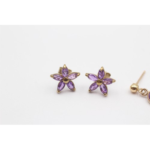 330 - Two pairs of 9ct gold and amethyst earrings, 1.3gm