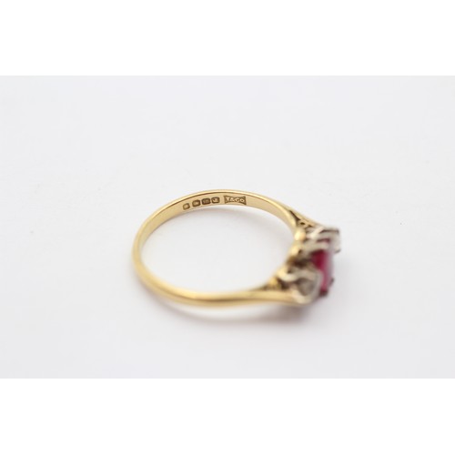 339 - An 18ct gold, synthetic ruby and old cut diamond three stone ring, Q, 3gm