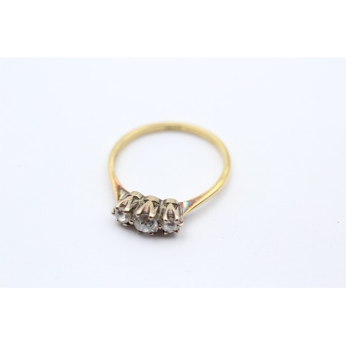 350 - A vintage 18ct gold three stone old cut diamond ring, approximately 0.40cts total, estimated H/I, VS... 