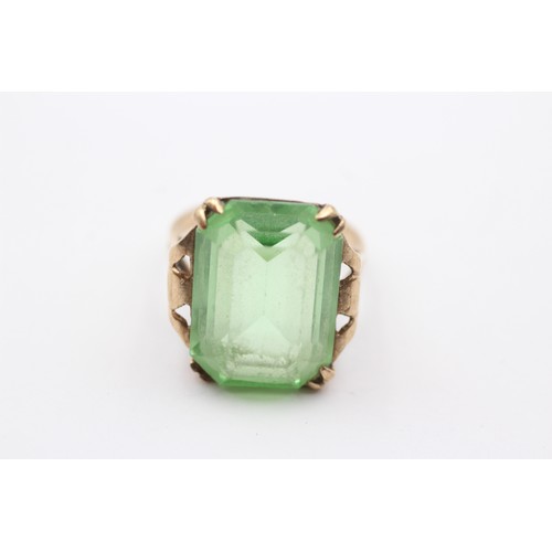 379 - A vintage 9ct gold and green paste dress ring, 18 x 13mm, O, 5.8gm