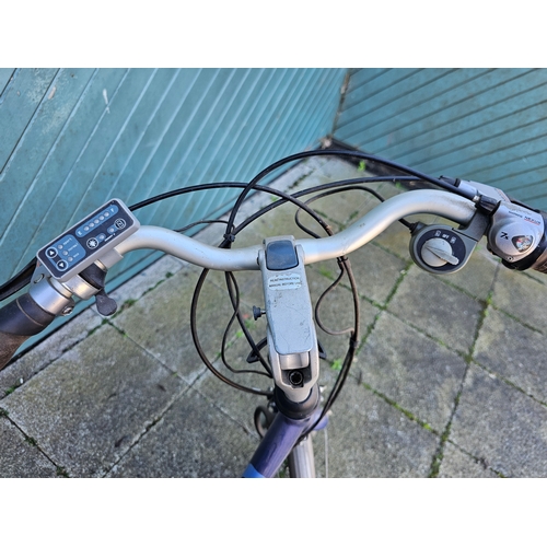 13 - A Giant Twist 2.1 hybrid power assist bicycle, with NIMH batteries, power pack