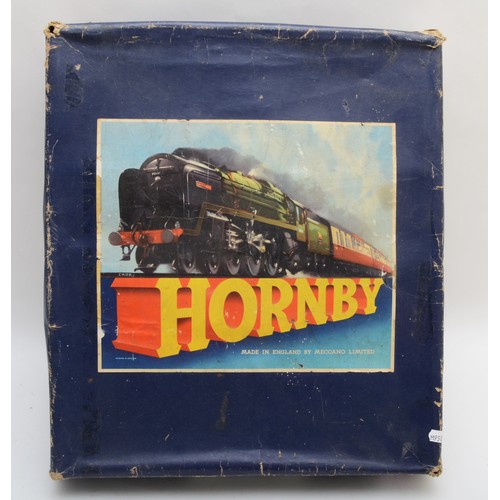 4 - Hornby, O gauge passenger Set No 51, consisting of a wind up clockwork loco & tender, in BR green li... 