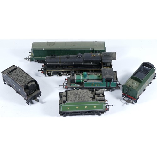 22 - Lima & Mainline, OO gauge, collection of 3 locomotives with tenders, to include LNER 581, LMS 5530 &... 
