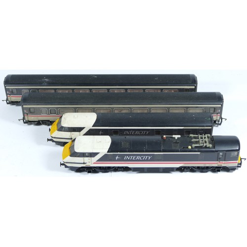 23 - Hornby, OO gauge, collection of 1 locomotive with 3x carriages, Intercity (4)