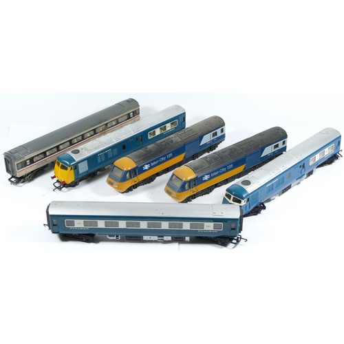 26 - Hornby & Triang, OO gauge, a collection which includes 2x Hornby locomotives with 1x carriage bearin... 