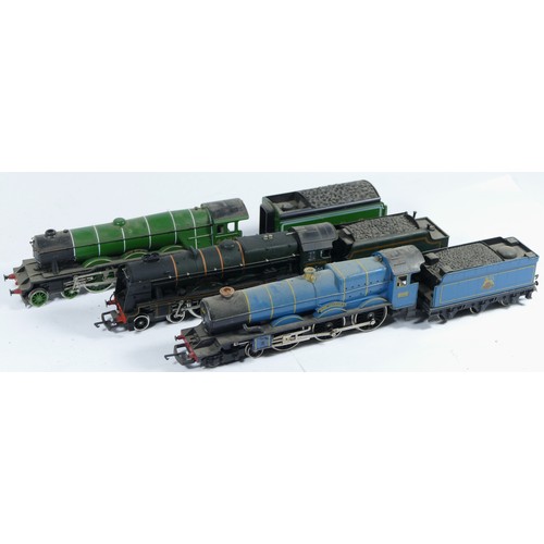 29 - Hornby, Lima & Airfix, OO gauge, a collection of 3x locomotives with tenders to include The Flying S... 