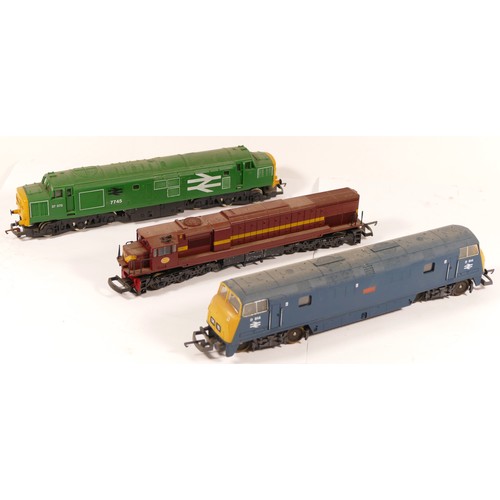 30 - Lima, Airfix & Mainline, OO gauge, a collection of 3x locomotives to include D184, GMR 34228 & 37072... 