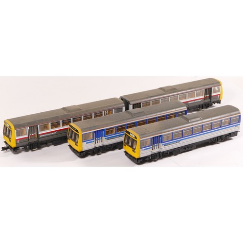 34 - Hornby, OO gauge, collection of motorized carriages, Regional Railways (3)