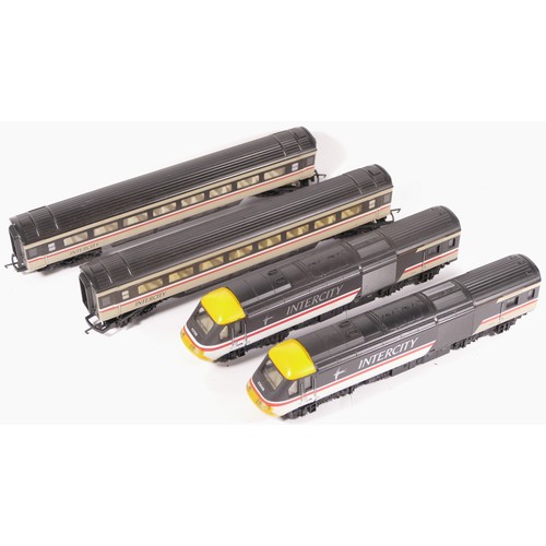 44 - Hornby, OO gauge, a collection of 2x locomotives with 2x carriages, Intercity (4)