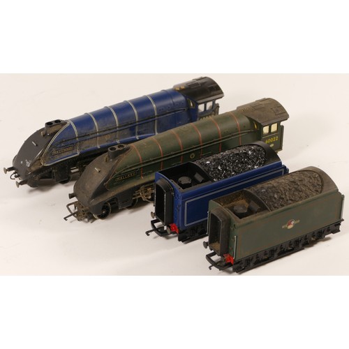 95 - Hornby, OO gauge, collection of 2x Mallard locomotives with tenders (4)